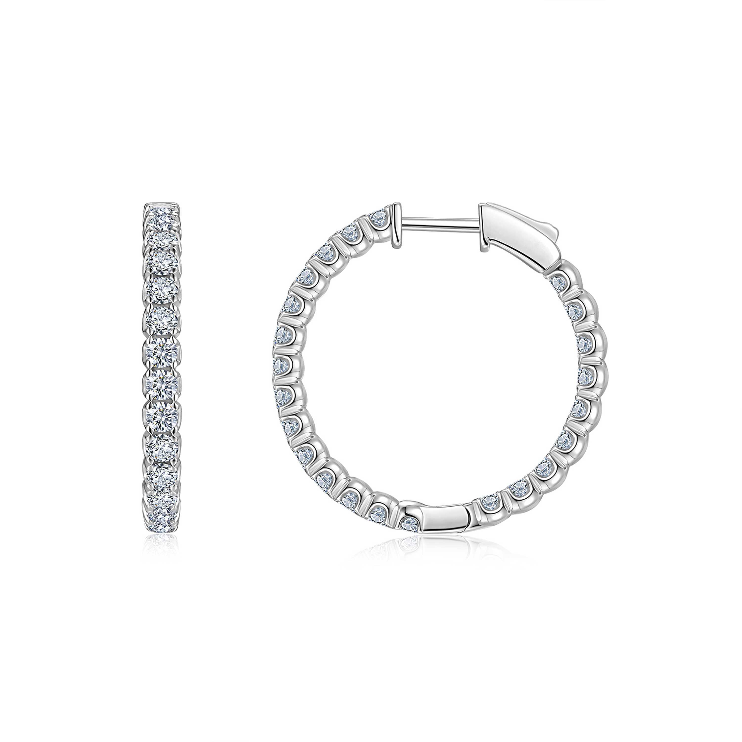 A Luxurious And Fashionable Ring Earring Set Featuring Top-quality Moissanite Stones, Made Of S925 Silver Electroplated With Platinum.
