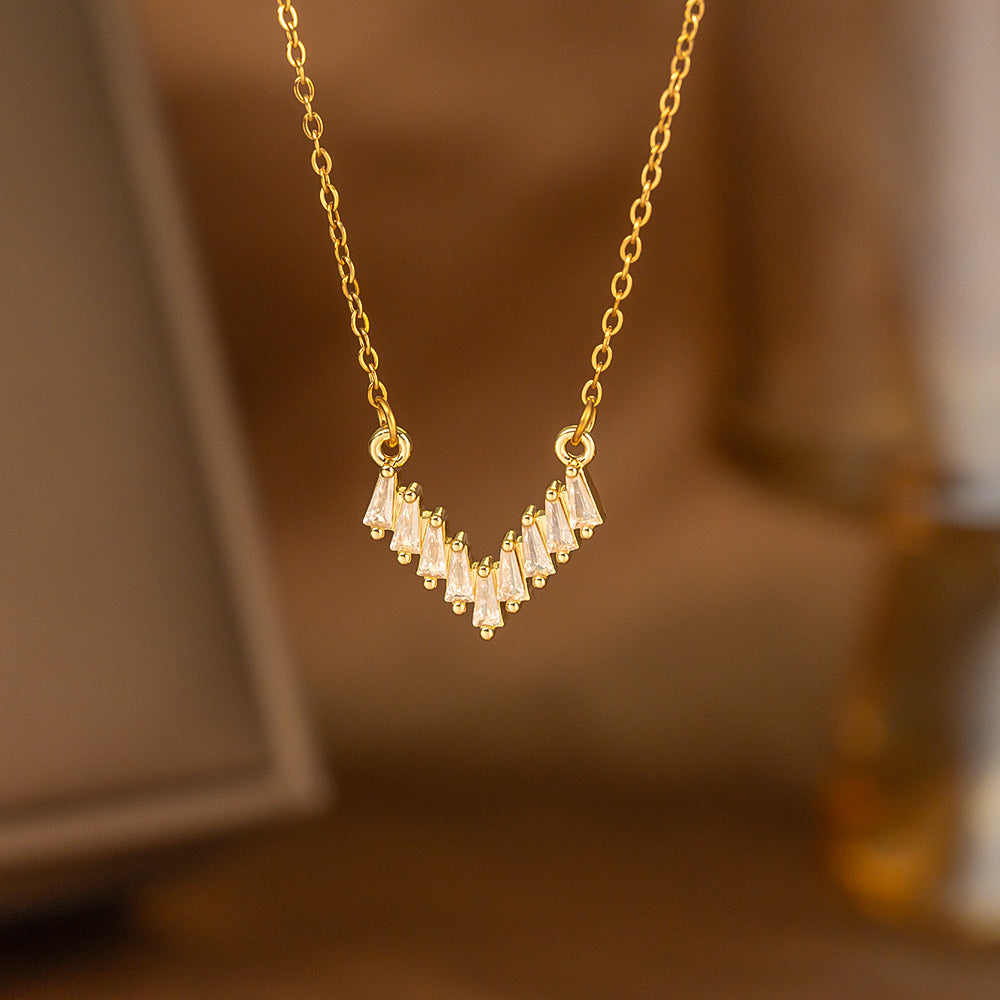 Fashionable Minimalist Necklace