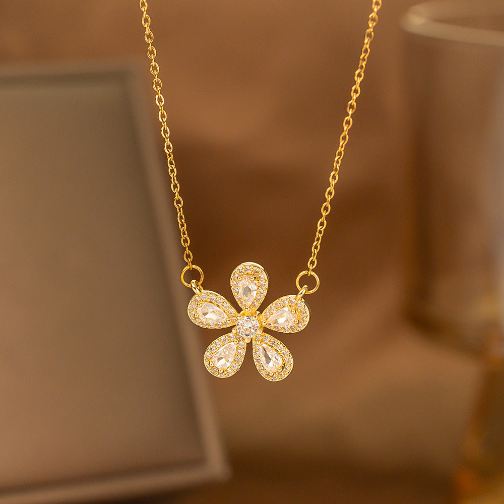Fashionable Minimalist Necklace