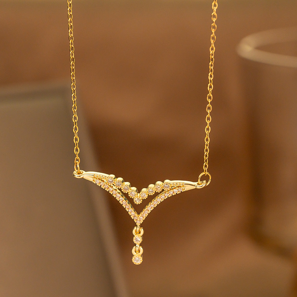 Fashionable Minimalist Necklace