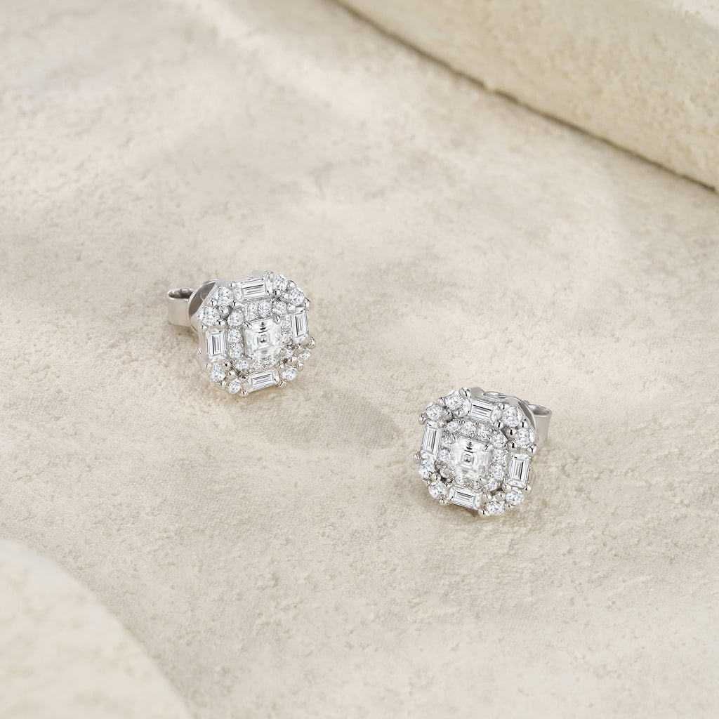 A Luxurious And Fashionable Minimalist Jewelry Earring Set Featuring Top-quality Moissanite Stones, Made Of S925 Silver Electroplated With Platinum.
